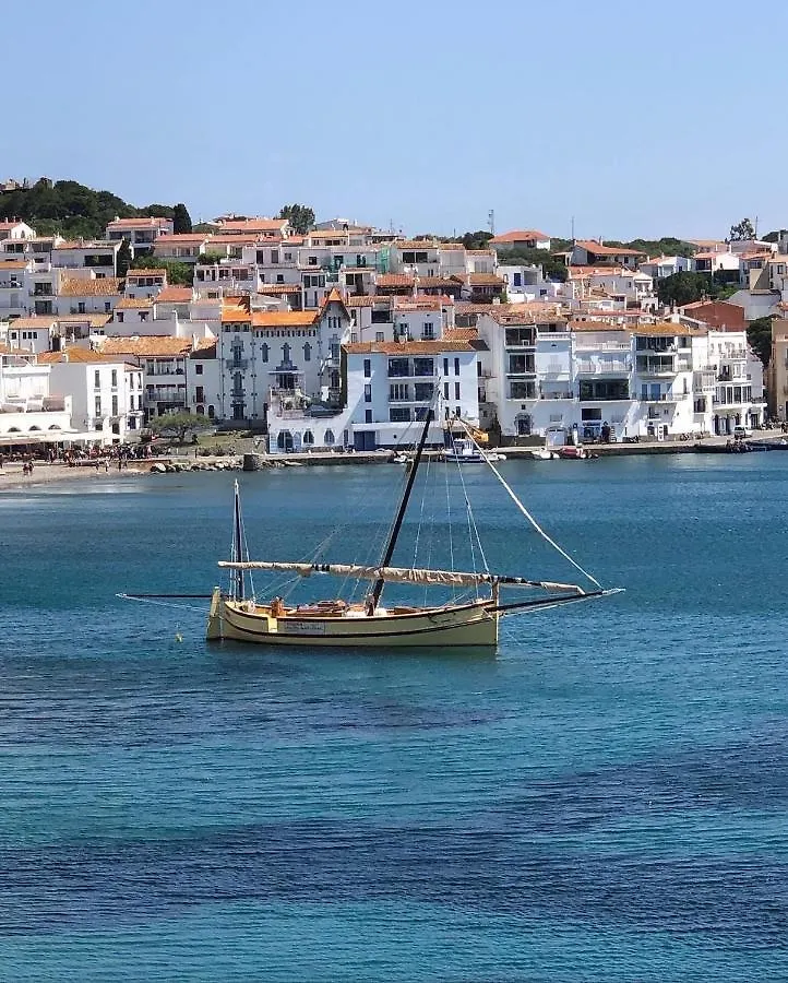 Beachfront Penthouse With Sea Views In Cadaques Apartment